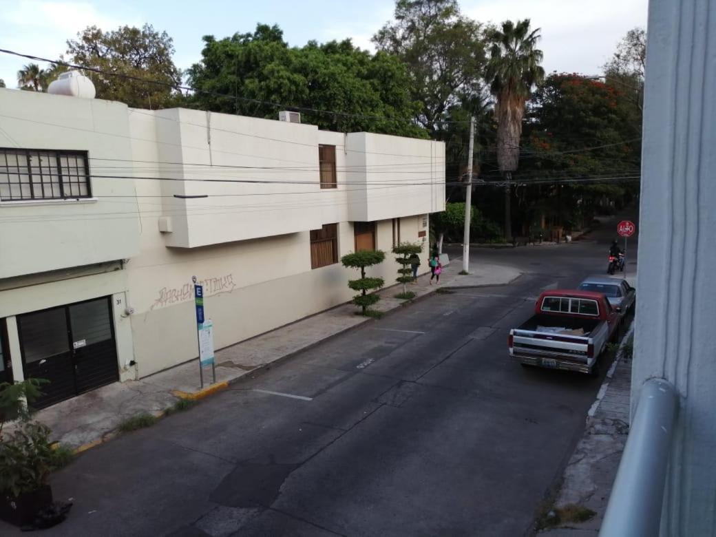 Pule Pule Hostal Boutique Guadalajara Exterior foto